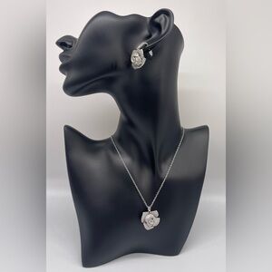 Geometric flower design, Cubic Zirconia, White gold  plated set.